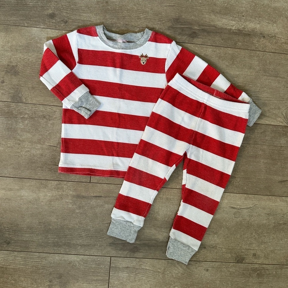 Carter’s 2 Piece Christmas Striped Pajama Set 12 Months
Euc